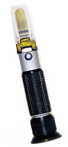 Refractometer for maintaining proper dilution ratios